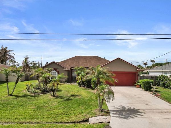 6030 NW Wolverine Rd, Port St. Lucie, FL 34986