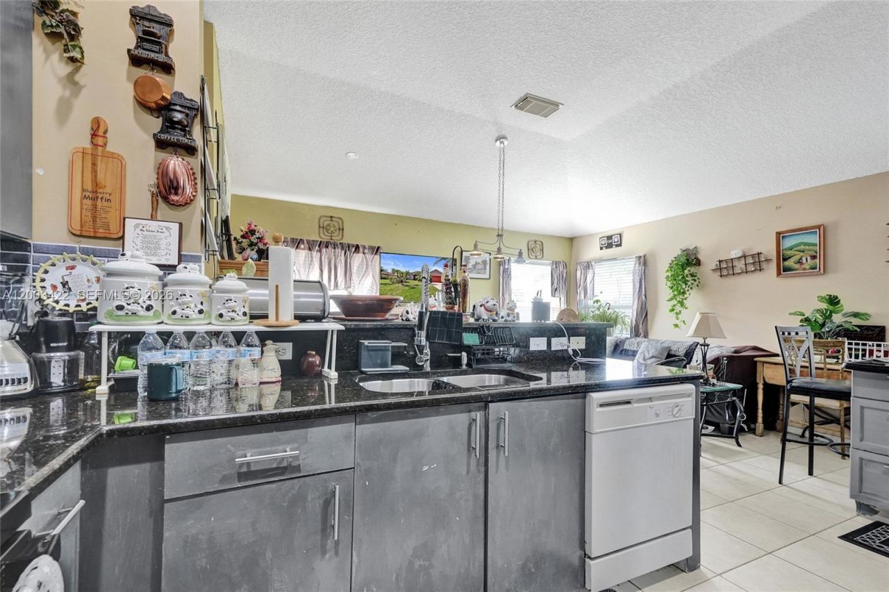 6030 NW Wolverine Rd, Port Saint Lucie, FL 34986 Photo