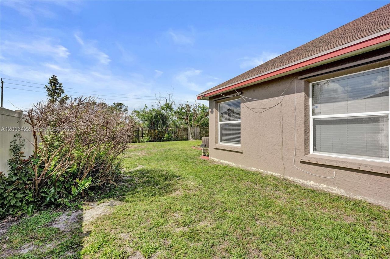 6030 NW Wolverine Rd, Port Saint Lucie, FL 34986 Photo