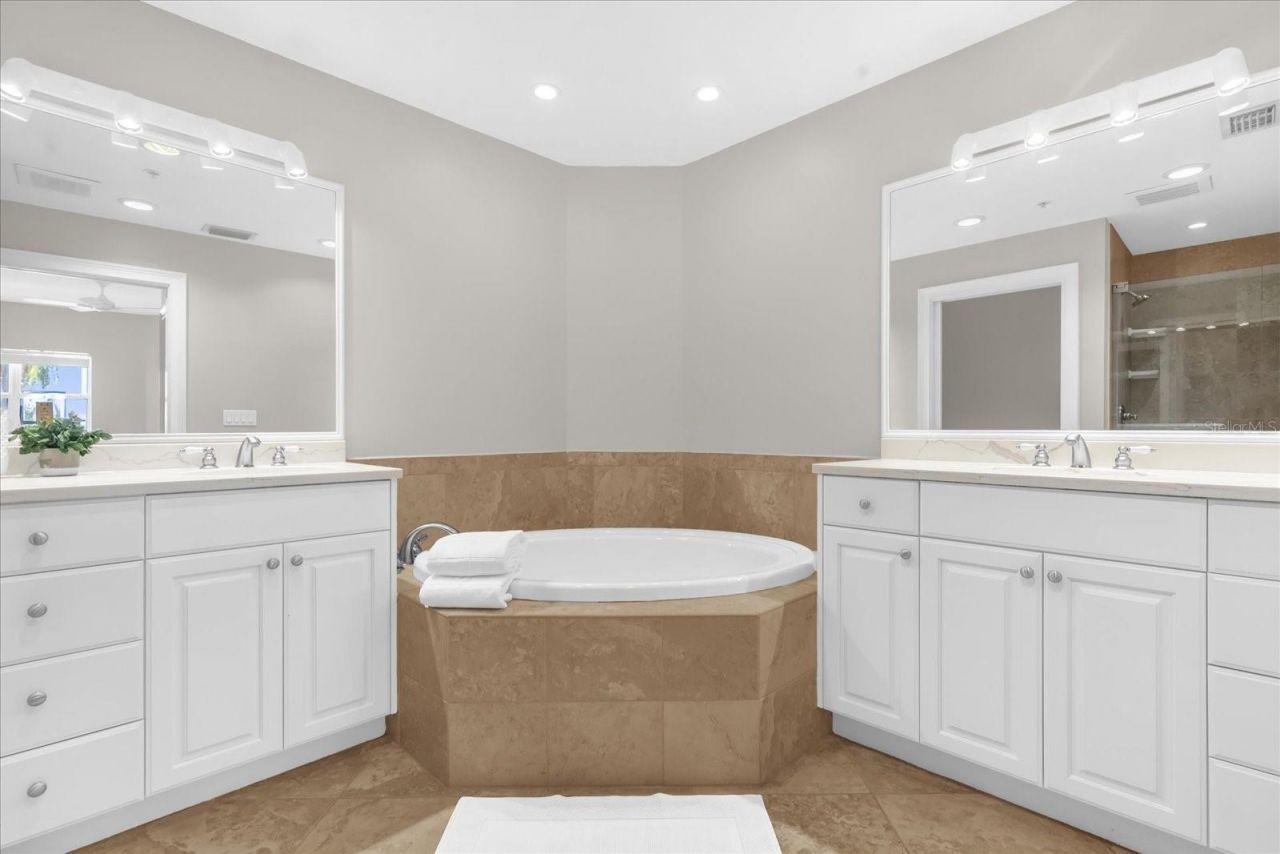 606 Riviera Dunes Way, Unit 207, Palmetto, FL 34221 Photo