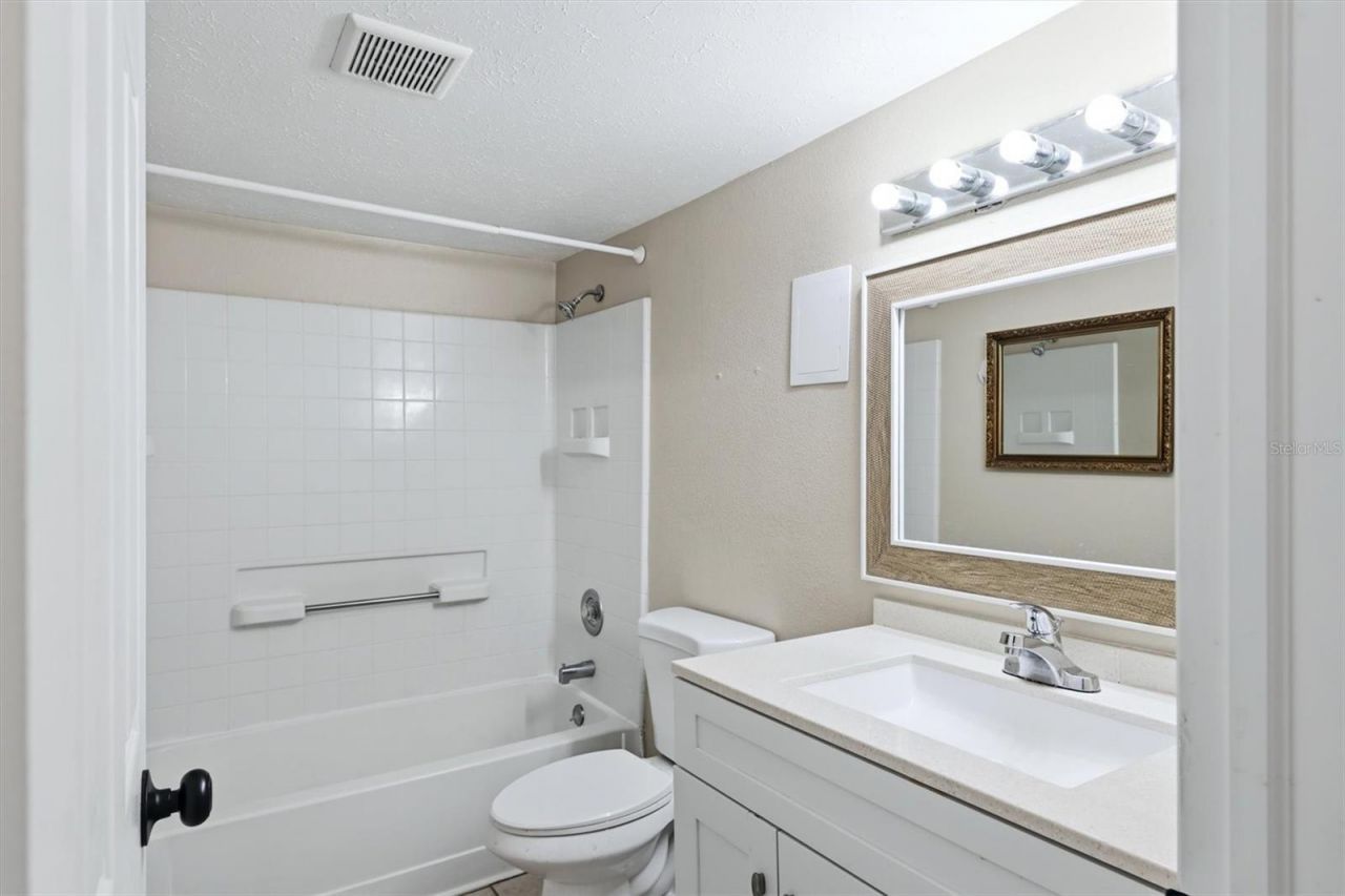 500 N Jefferson Avenue , Unit # 1, Sarasota, FL 34237 Photo