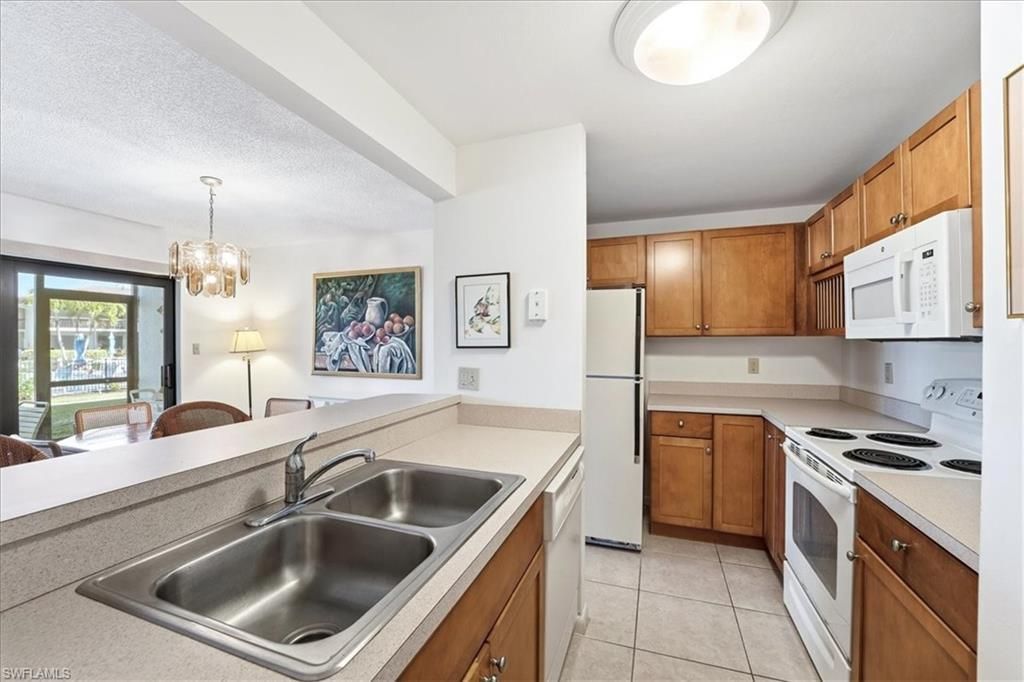 507 Seaview Ct, Unit Q1, Marco Island, FL 34145 Photo