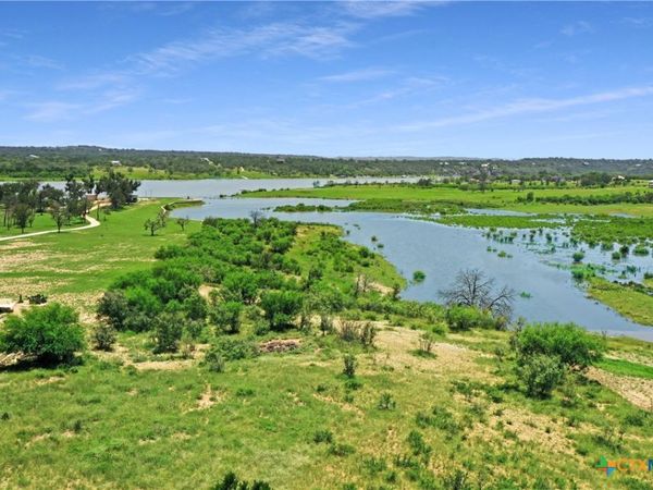 281 Chimney Cove Drive , Marble Falls, TX 78654