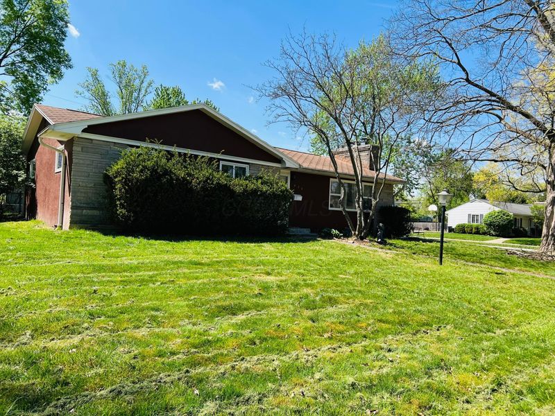 433 Crandall Drive , Worthington, OH 43085 Photo 2