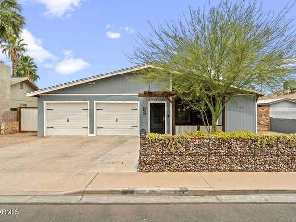 560 W EMERALD Avenue, Mesa, AZ 85210