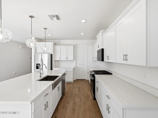8428 W SARATOGA Way, Florence, AZ 85132