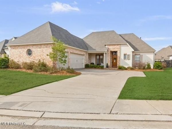 1004 Sapphire Crossing, Flowood, MS 39232