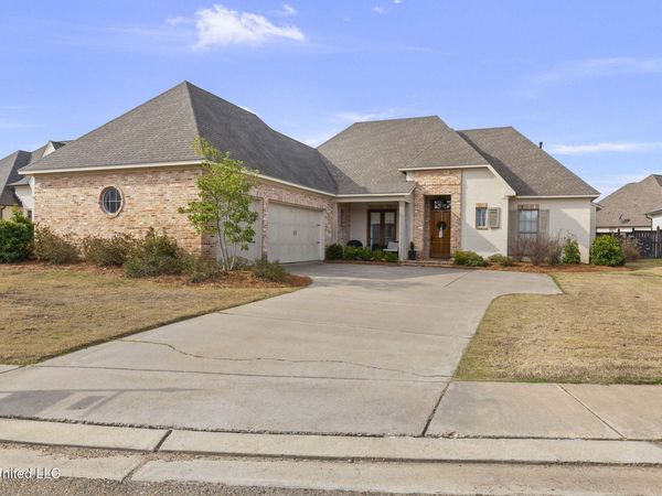 1004 Sapphire Crossing, Flowood, MS 39232