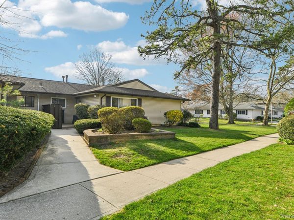 114 Feller Drive , Central Islip, NY 11722