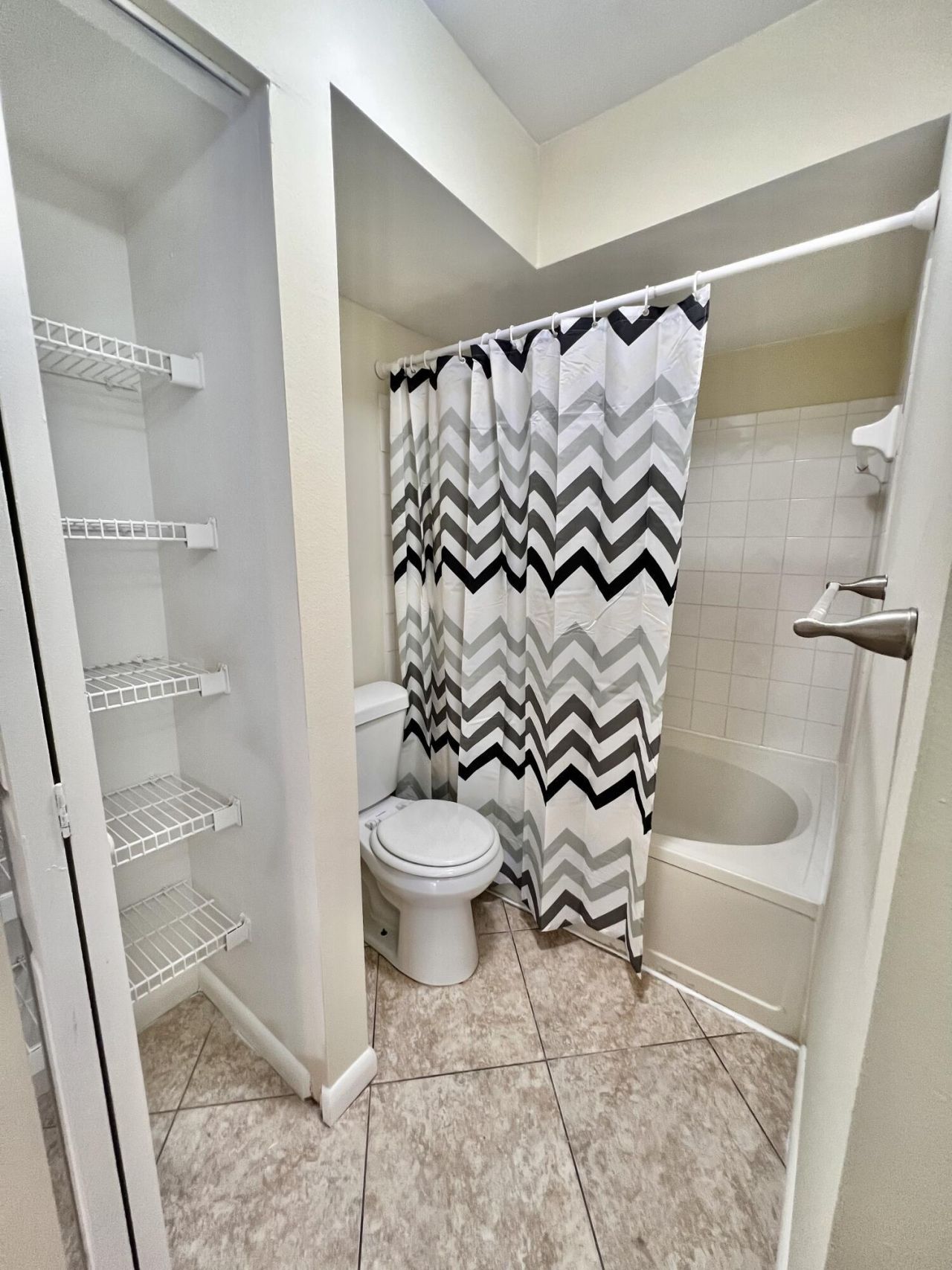 4855 Via Palm Lakes, Unit 911, West Palm Beach, FL 33417 Photo
