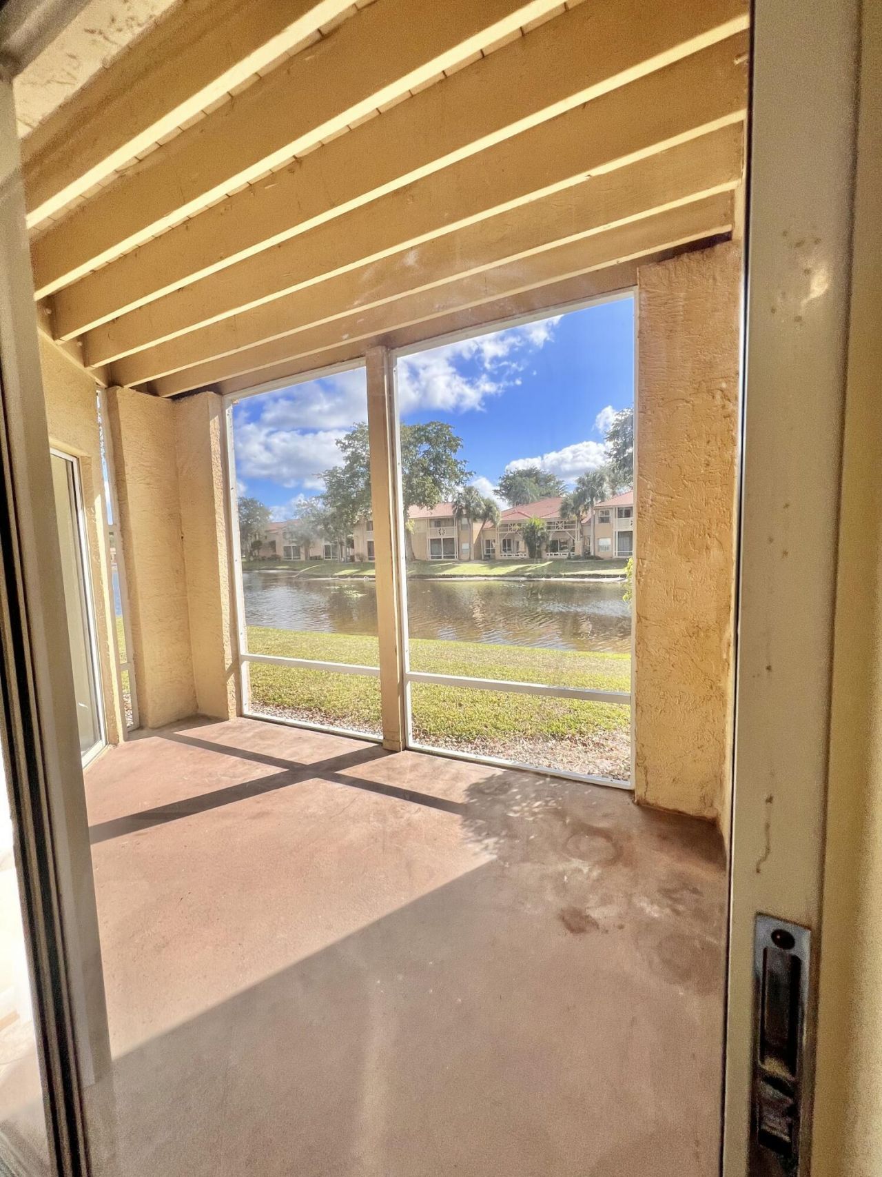 4855 Via Palm Lakes, Unit 911, West Palm Beach, FL 33417 Photo