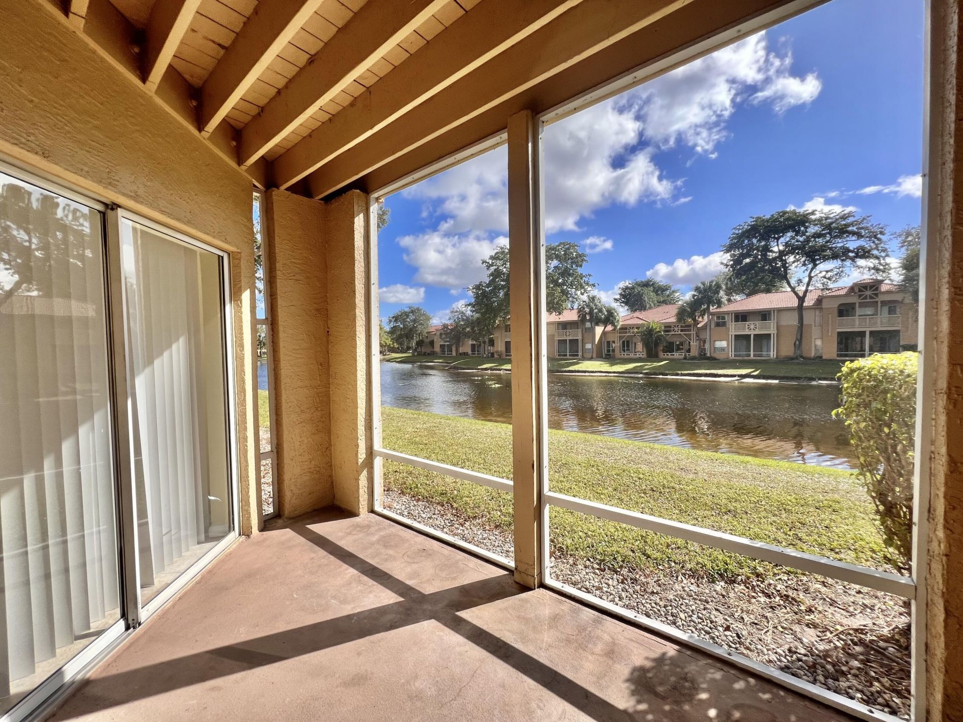 4855 Via Palm Lakes, Unit 911, West Palm Beach, FL 33417 Photo