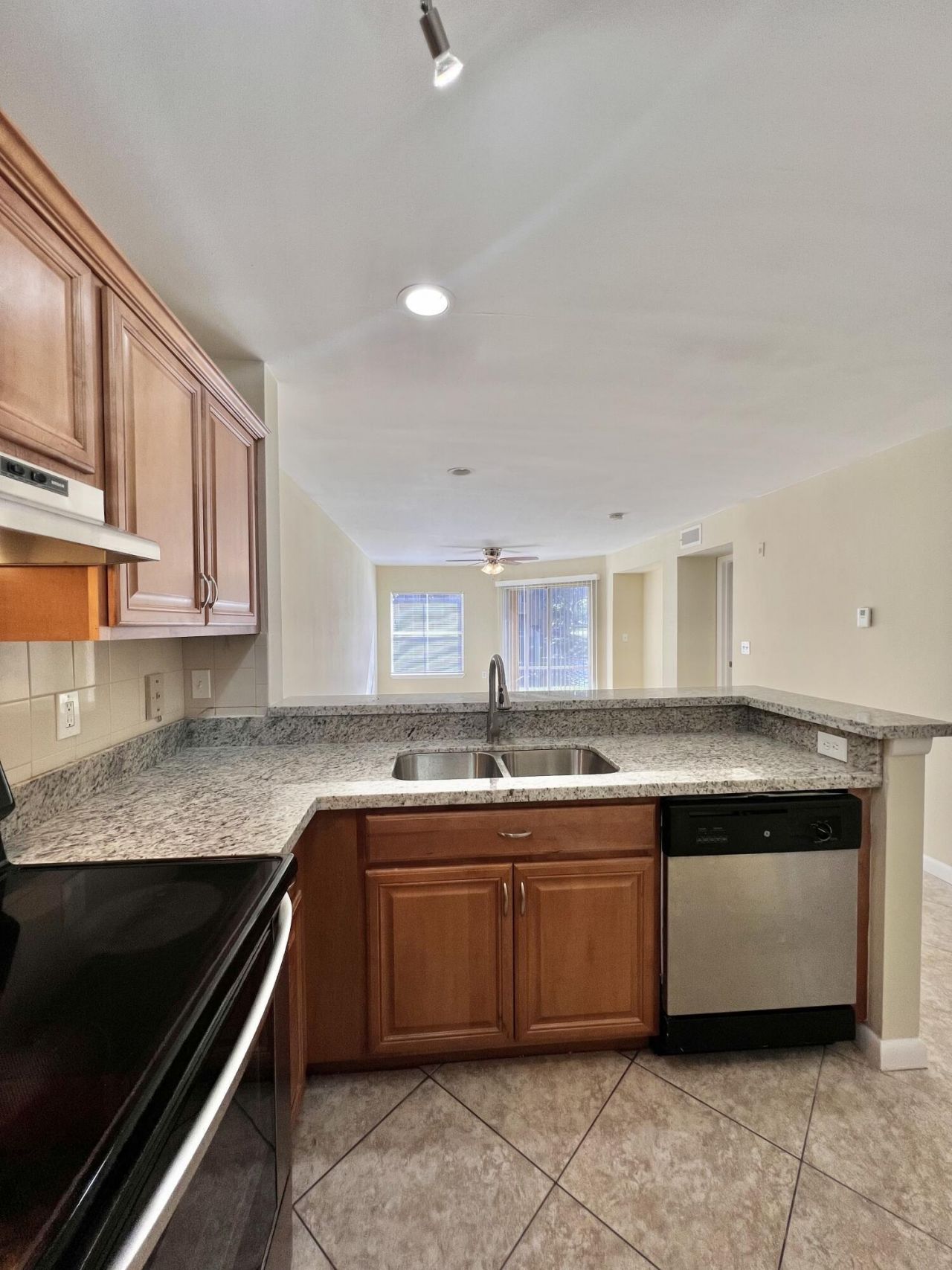 4855 Via Palm Lakes, Unit 911, West Palm Beach, FL 33417 Photo