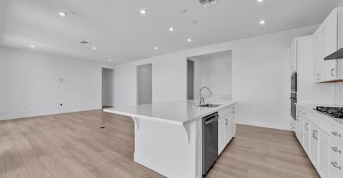 3385 Rock Springs Ranch Dr, Folsom, CA 95630 Photo