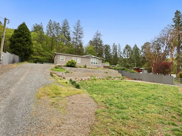 4782 N River, Gold Hill, OR 97525