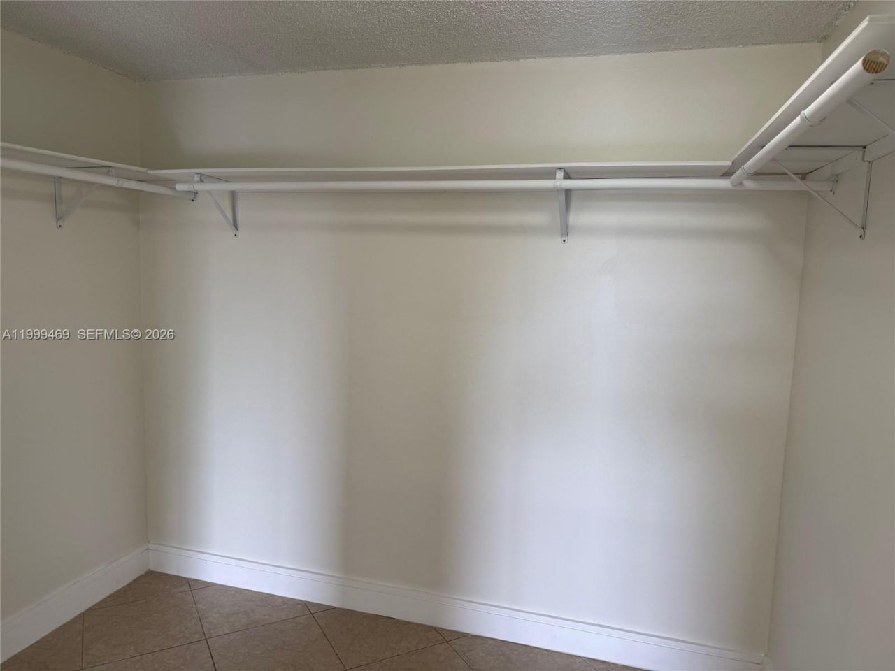 492 NW 165th St Rd , Unit C-309, Miami, FL 33169 Photo