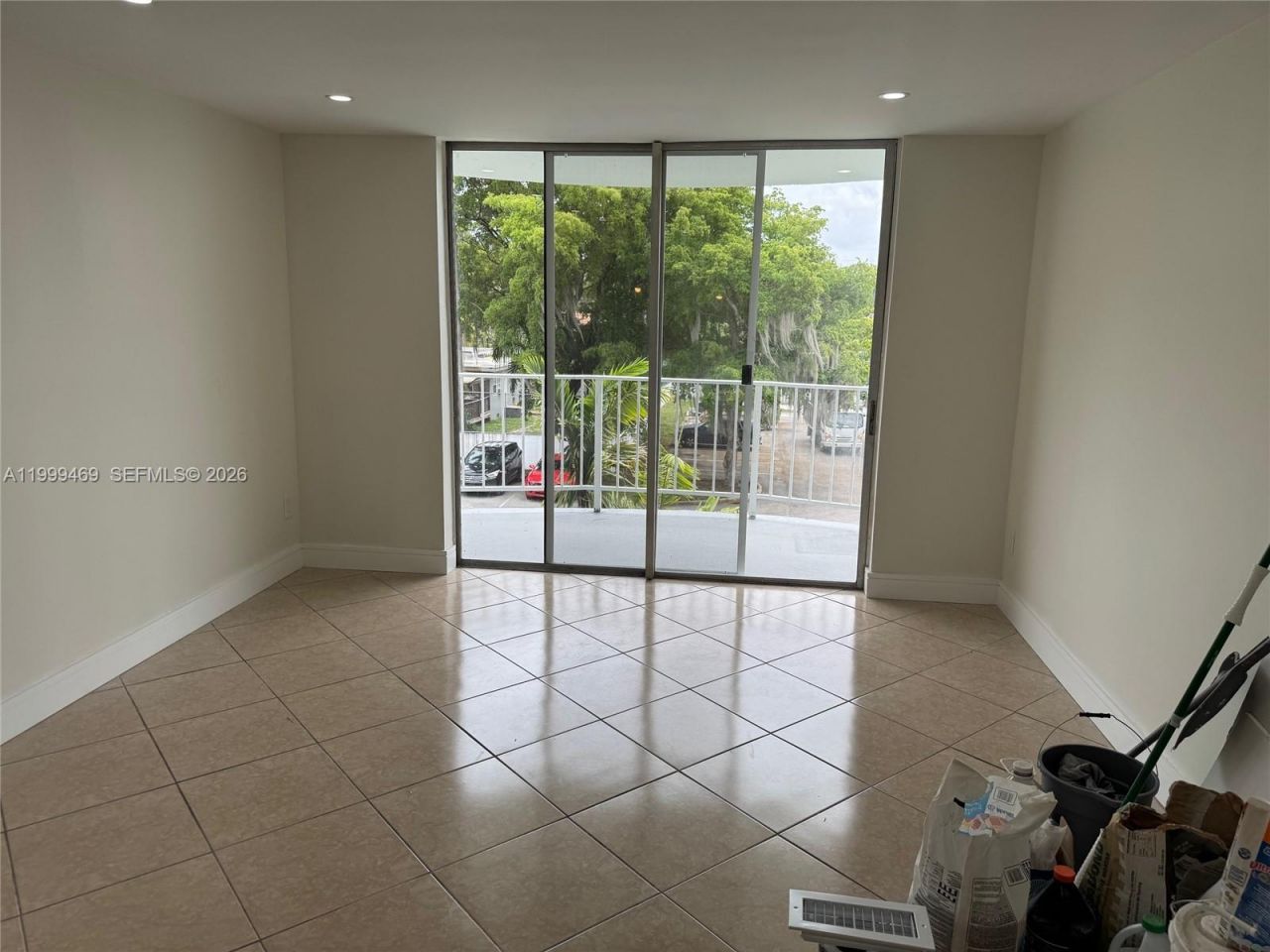 492 NW 165th St Rd , Unit C-309, Miami, FL 33169 Photo