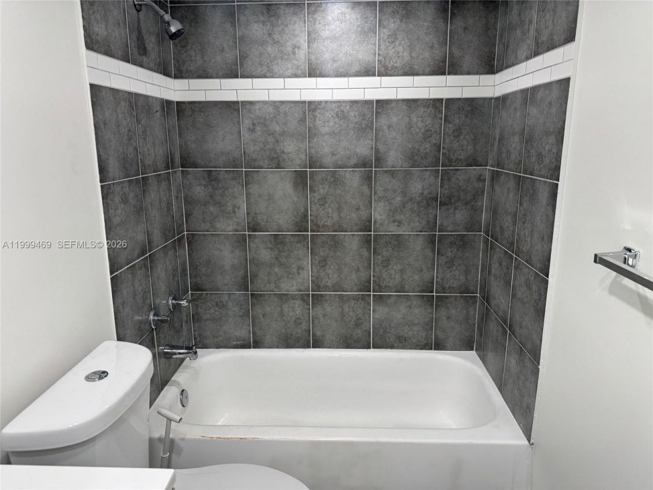 492 NW 165th St Rd , Unit C-309, Miami, FL 33169 Photo