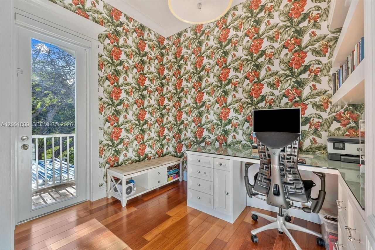 4090 Barbarossa Ave , Miami, FL 33133 Photo