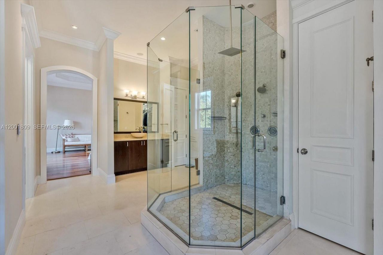 4090 Barbarossa Ave , Miami, FL 33133 Photo