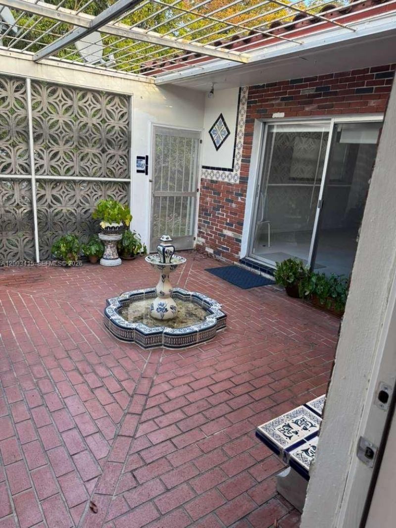 3600 SW 26th St, Miami, FL 33133 Photo