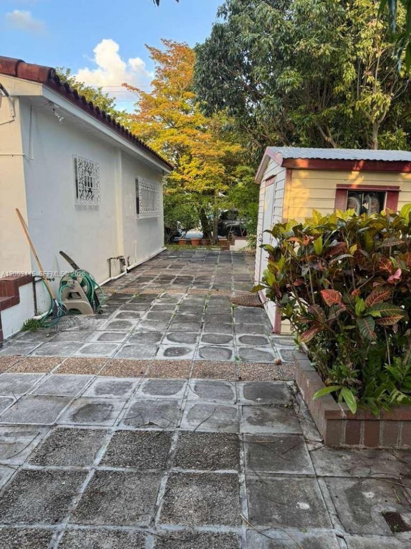 3600 SW 26th St, Miami, FL 33133 Photo