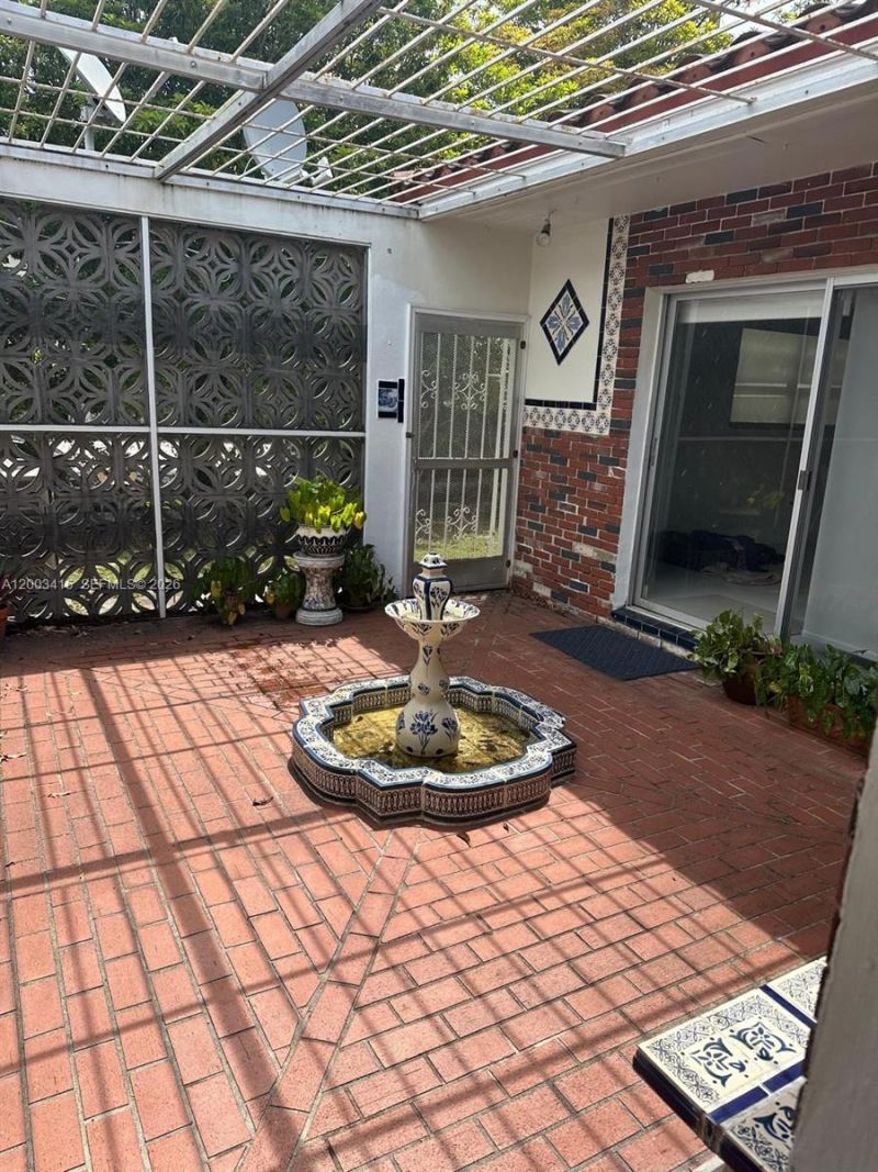 3600 SW 26th St, Miami, FL 33133 Photo