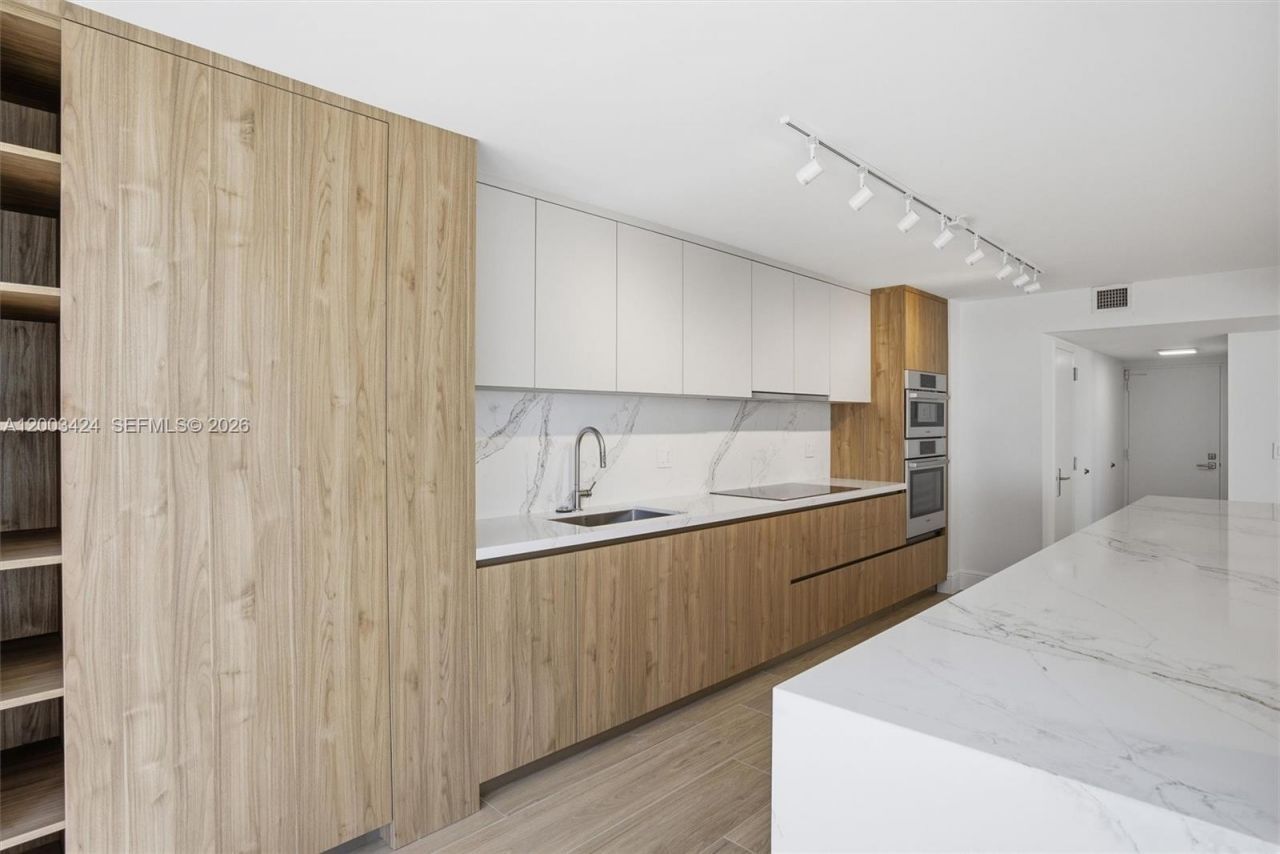 600 Grapetree Dr, Unit 4BS, Key Biscayne, FL 33149 Photo