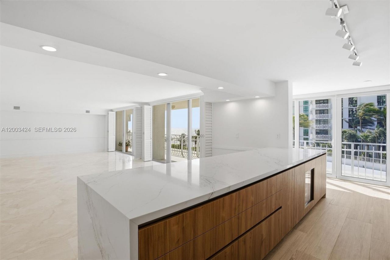 600 Grapetree Dr, Unit 4BS, Key Biscayne, FL 33149 Photo