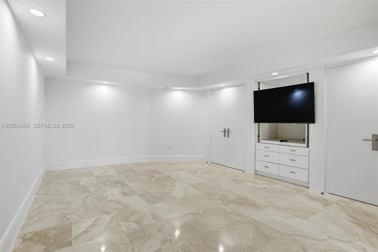 600 Grapetree Dr, Unit 4BS, Key Biscayne, FL 33149 Photo