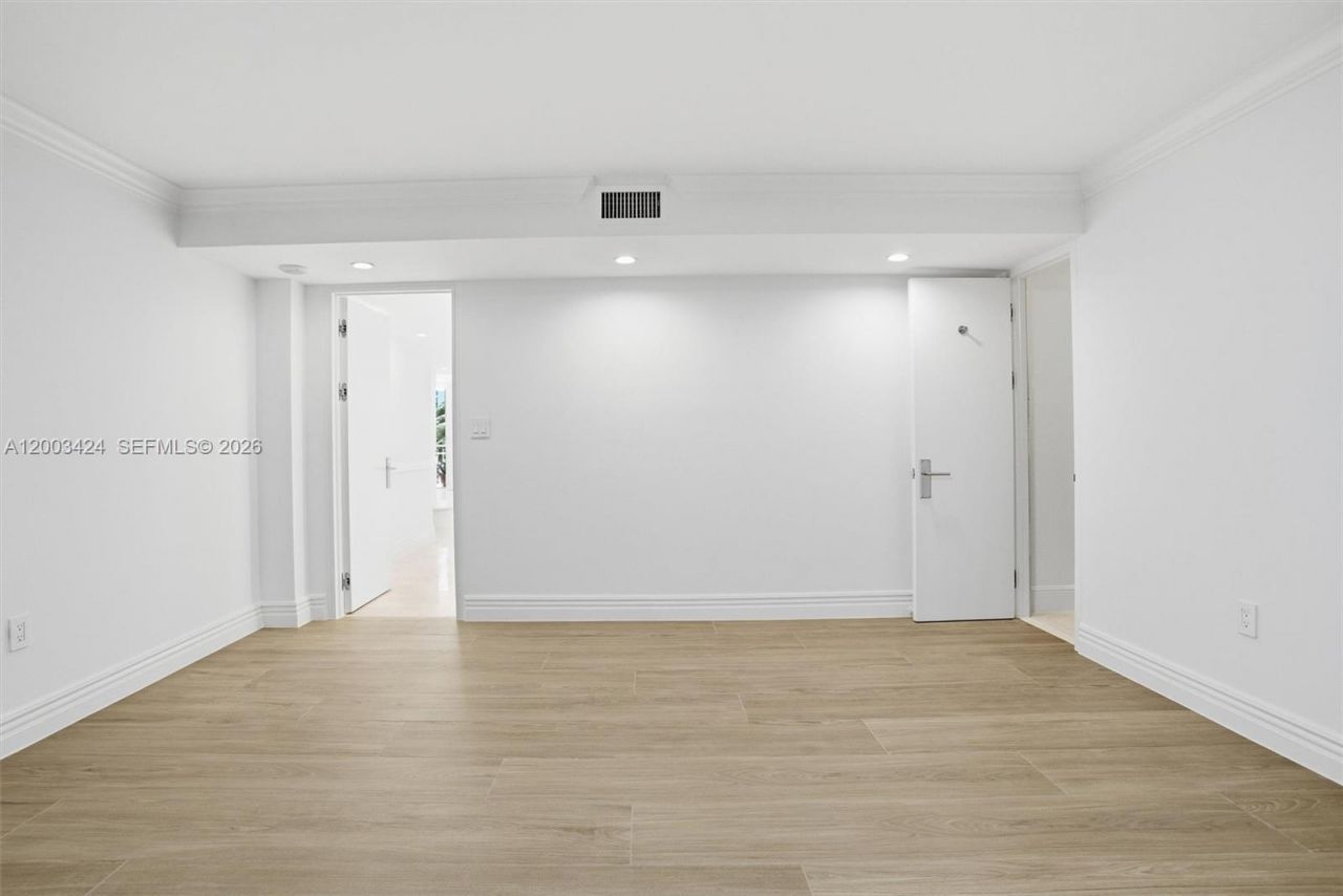 600 Grapetree Dr, Unit 4BS, Key Biscayne, FL 33149 Photo