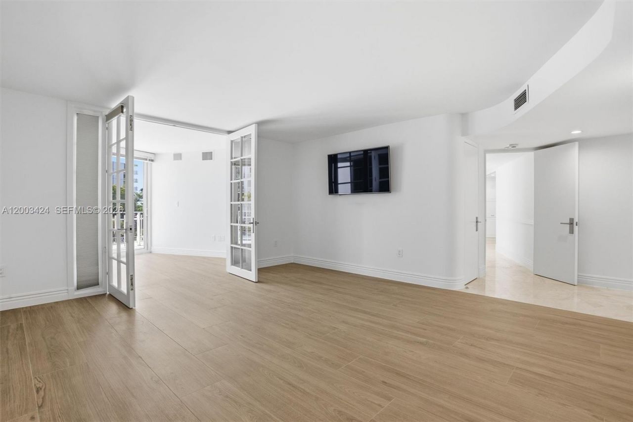 600 Grapetree Dr, Unit 4BS, Key Biscayne, FL 33149 Photo