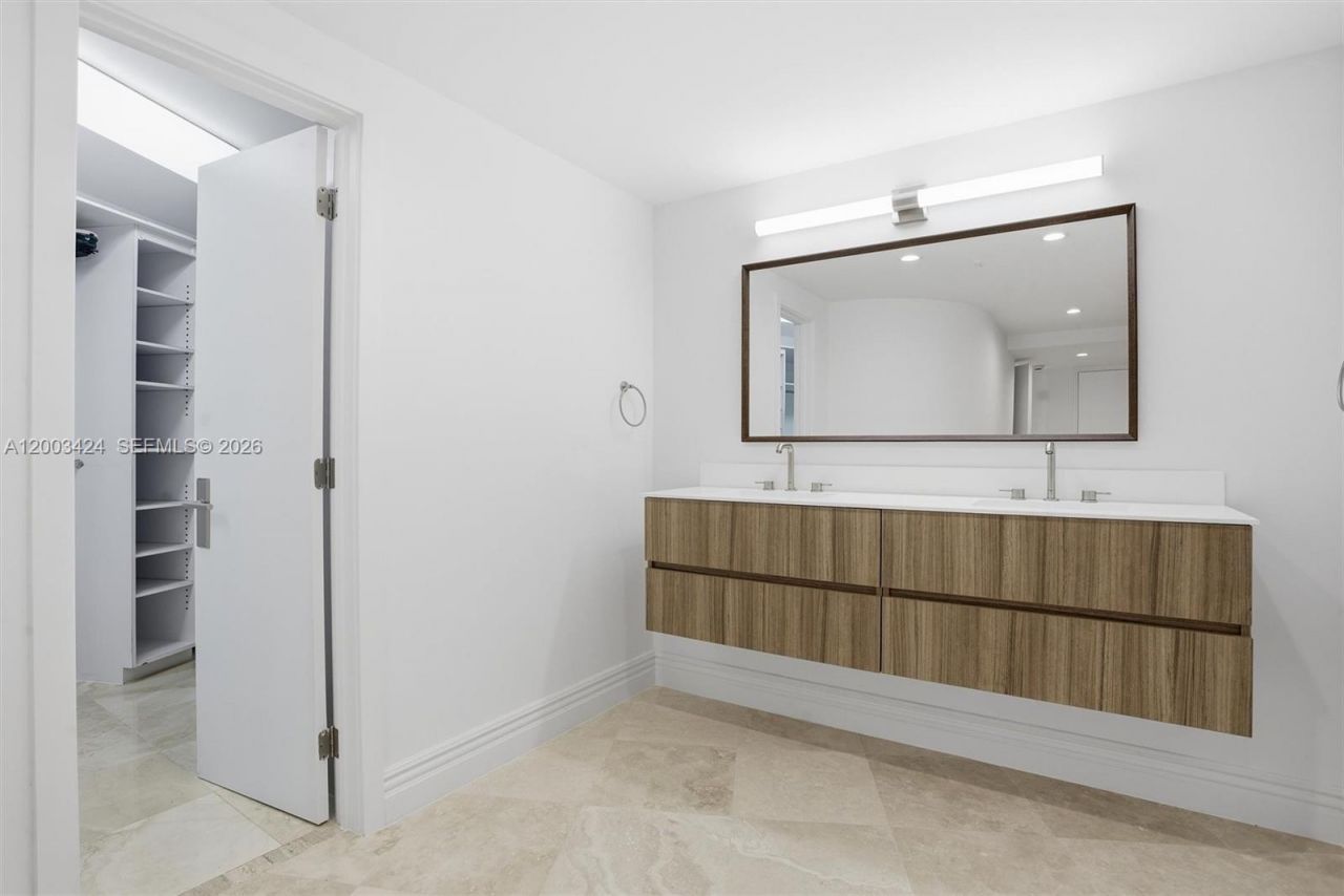 600 Grapetree Dr, Unit 4BS, Key Biscayne, FL 33149 Photo