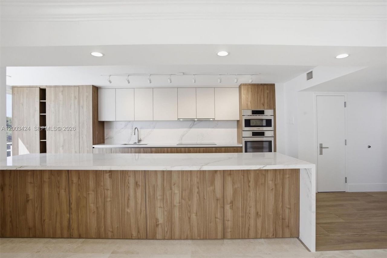 600 Grapetree Dr, Unit 4BS, Key Biscayne, FL 33149 Photo