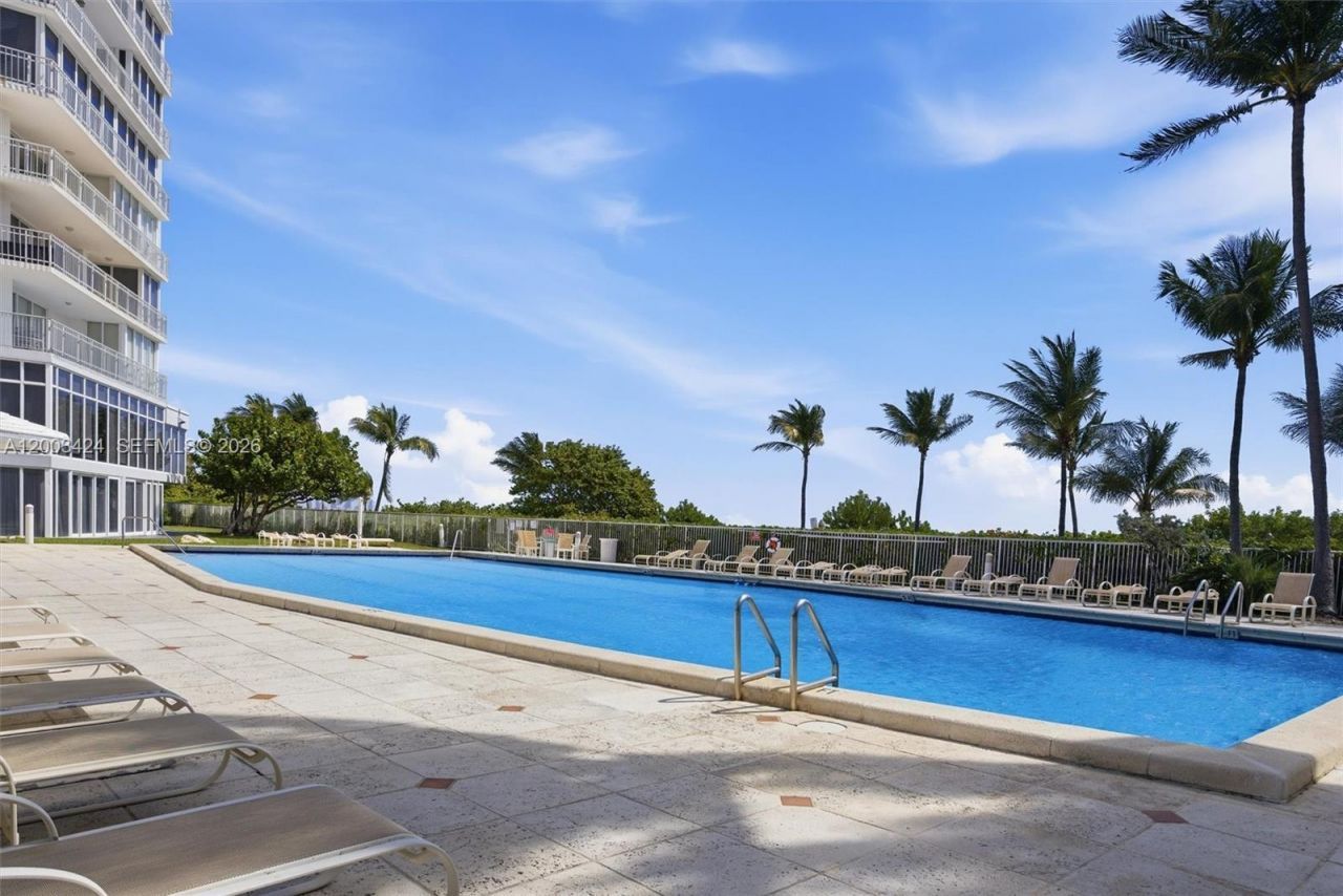 600 Grapetree Dr, Unit 4BS, Key Biscayne, FL 33149 Photo