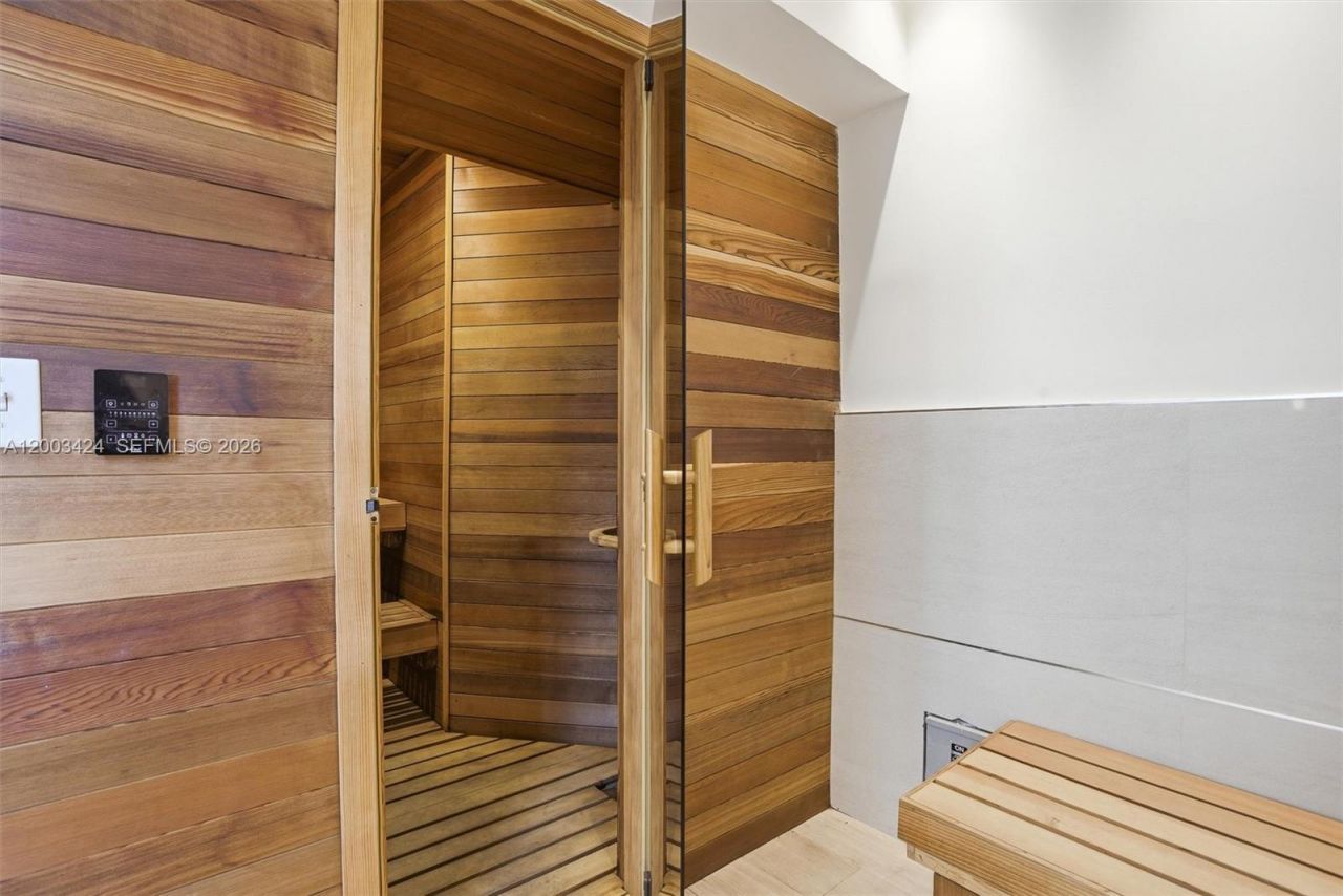 600 Grapetree Dr, Unit 4BS, Key Biscayne, FL 33149 Photo