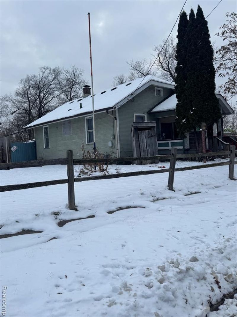 1422 Leith Street , Flint, MI 48506 Main Photo