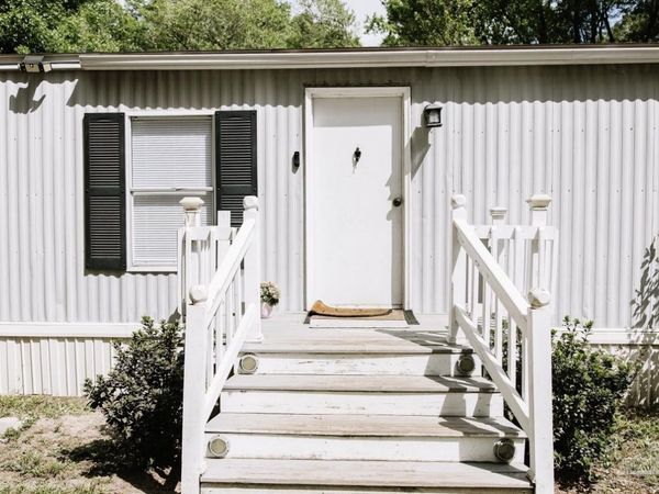 1728 Amanda Ln, Cantonment, FL 32533