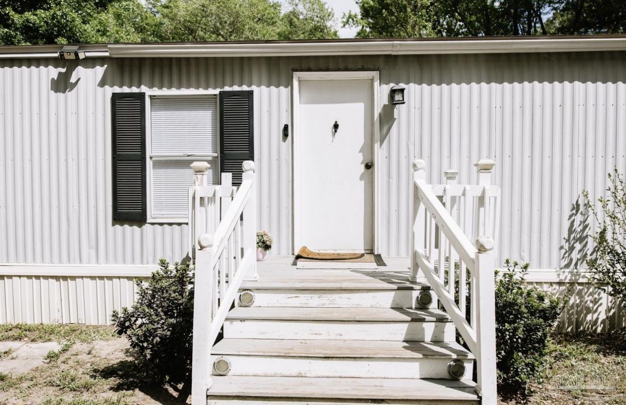 1728 Amanda Ln, Cantonment, FL 32533 Main Photo