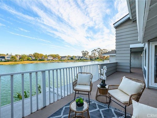 25 LakeView, Unit 60, Irvine, CA 92604