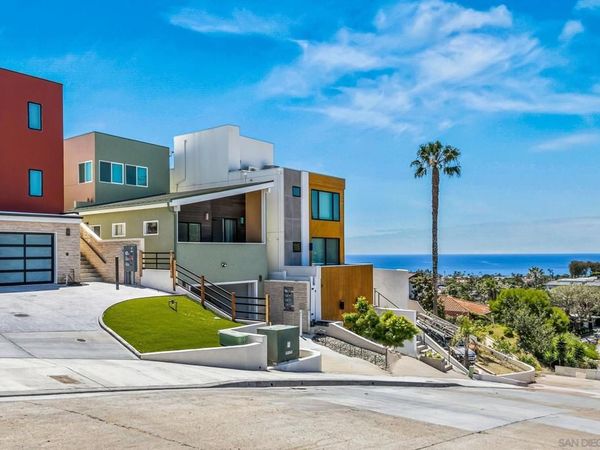 1243 Van Nuys St, San Diego, CA 92109