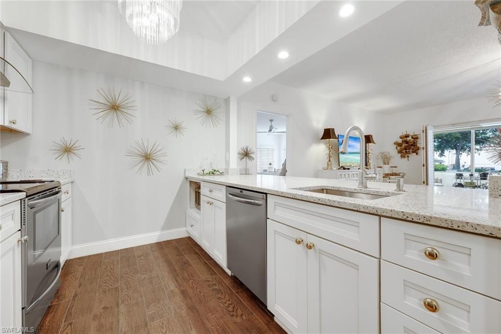 5817 Glencove Dr, Unit 402, Naples, FL 34108 Photo