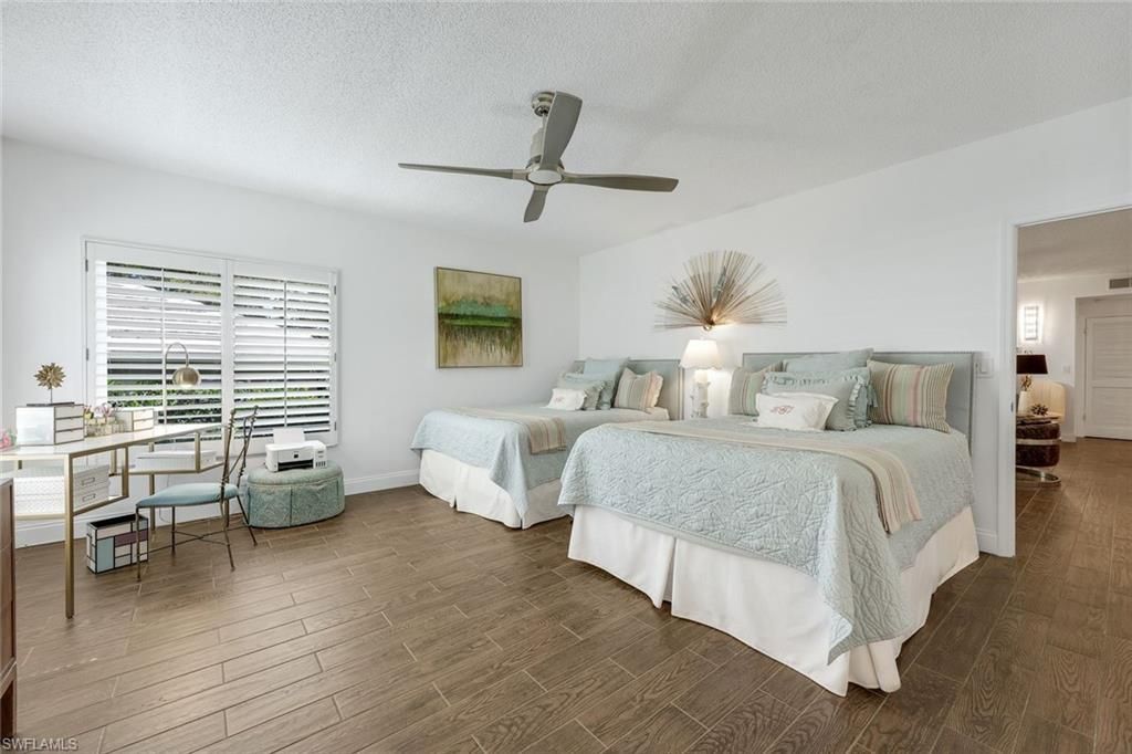 5817 Glencove Dr, Unit 402, Naples, FL 34108 Photo