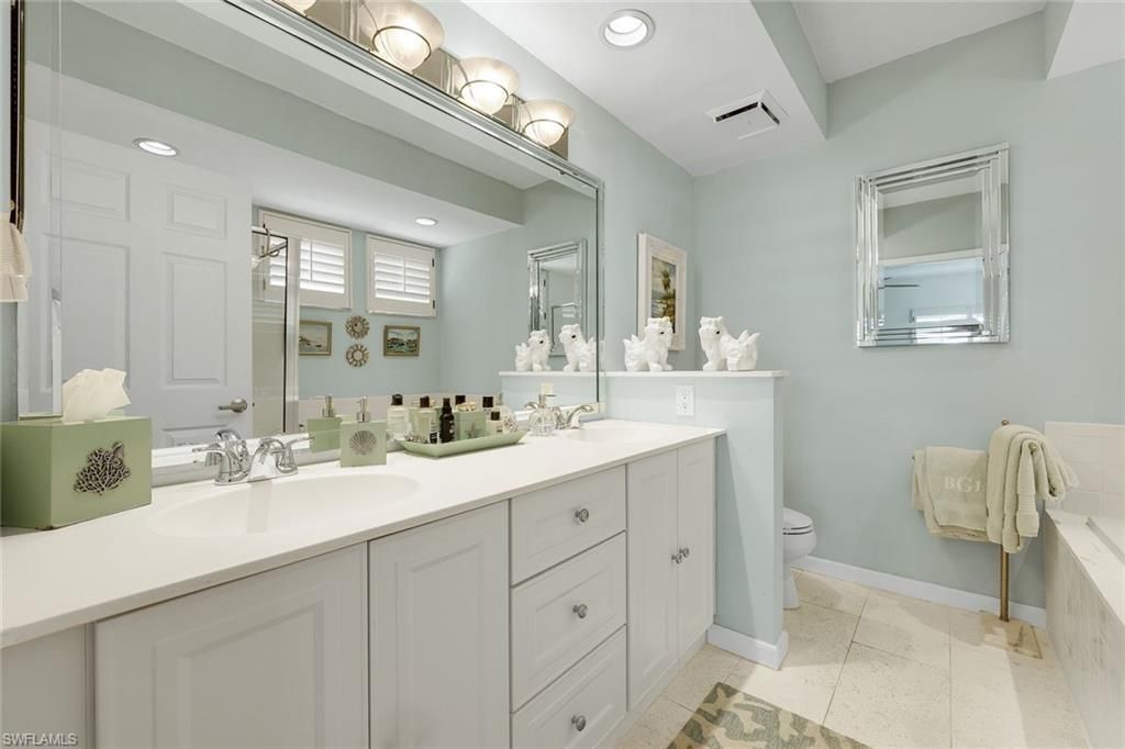 5817 Glencove Dr, Unit 402, Naples, FL 34108 Photo