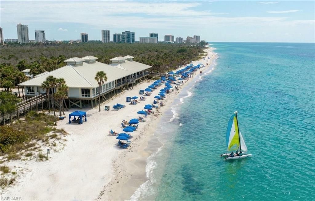 5817 Glencove Dr, Unit 402, Naples, FL 34108 Photo