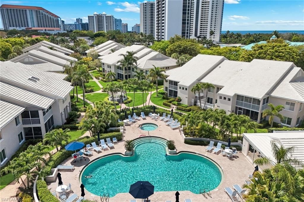 5817 Glencove Dr, Unit 402, Naples, FL 34108 Photo