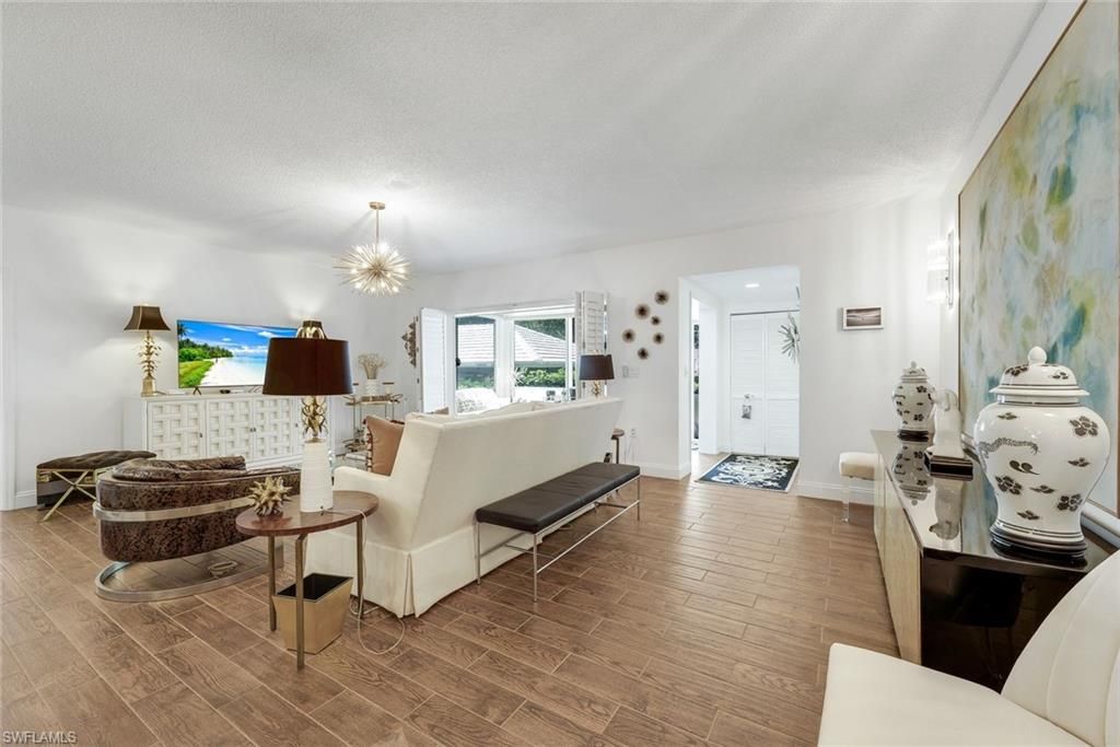 5817 Glencove Dr, Unit 402, Naples, FL 34108 Photo