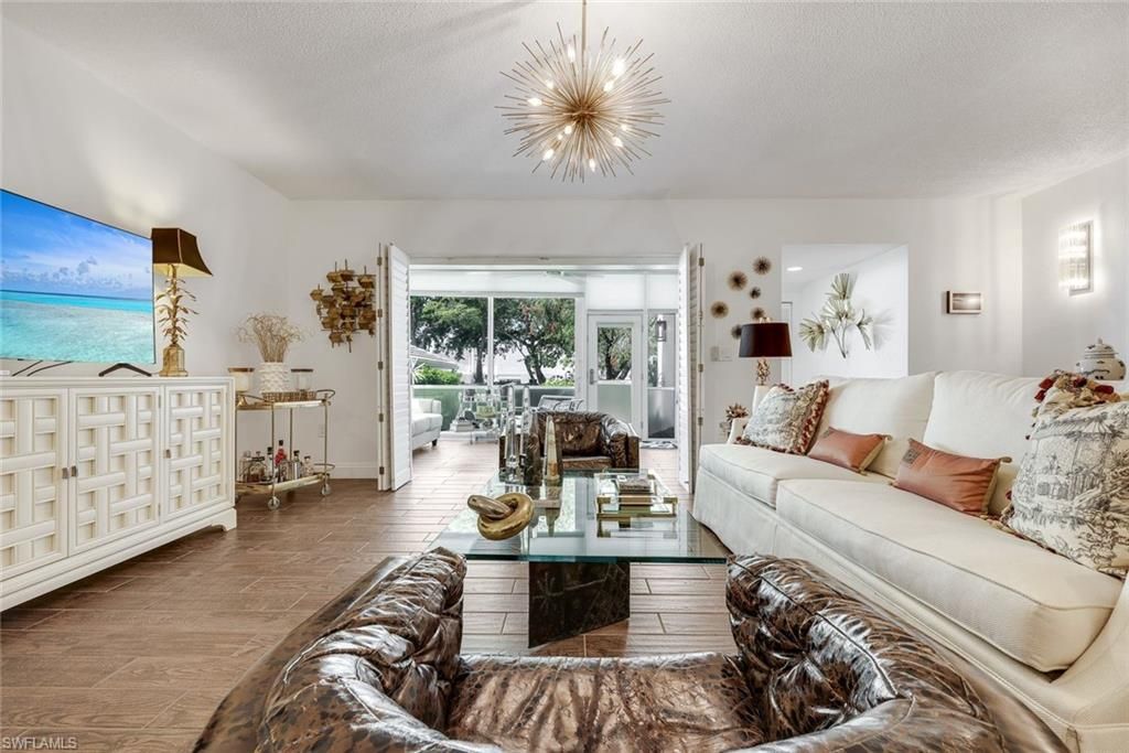 5817 Glencove Dr, Unit 402, Naples, FL 34108 Photo