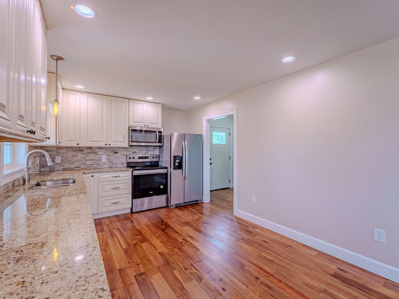 332 Galewood Drive, New Carlisle, OH 45344 Photo 7