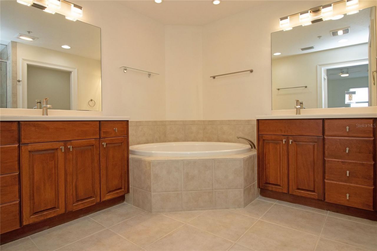 615 Riviera Dunes Way , Unit 402, Palmetto, FL 34221 Photo